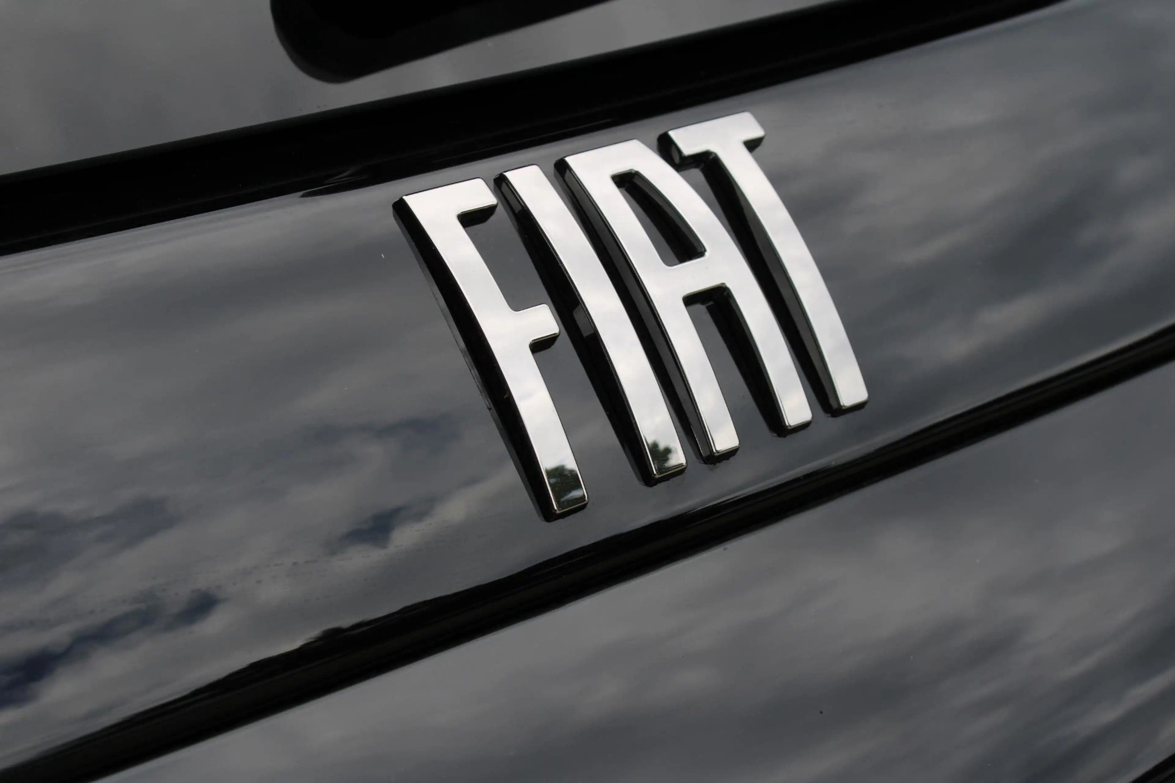Fiat 600e La Prima 54 kWh — photo 8