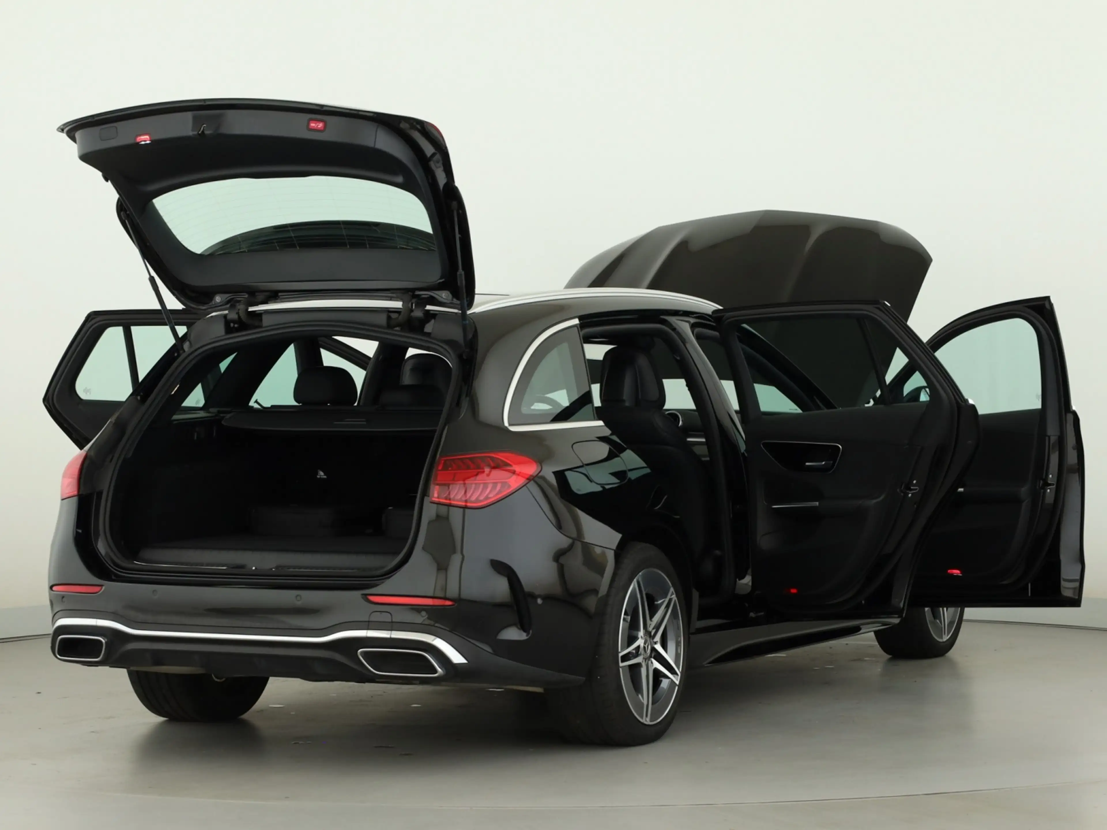 Mercedes-Benz C 300 e T *AMG-Line*Distronic*LED*Keyless*Kamera — photo 9