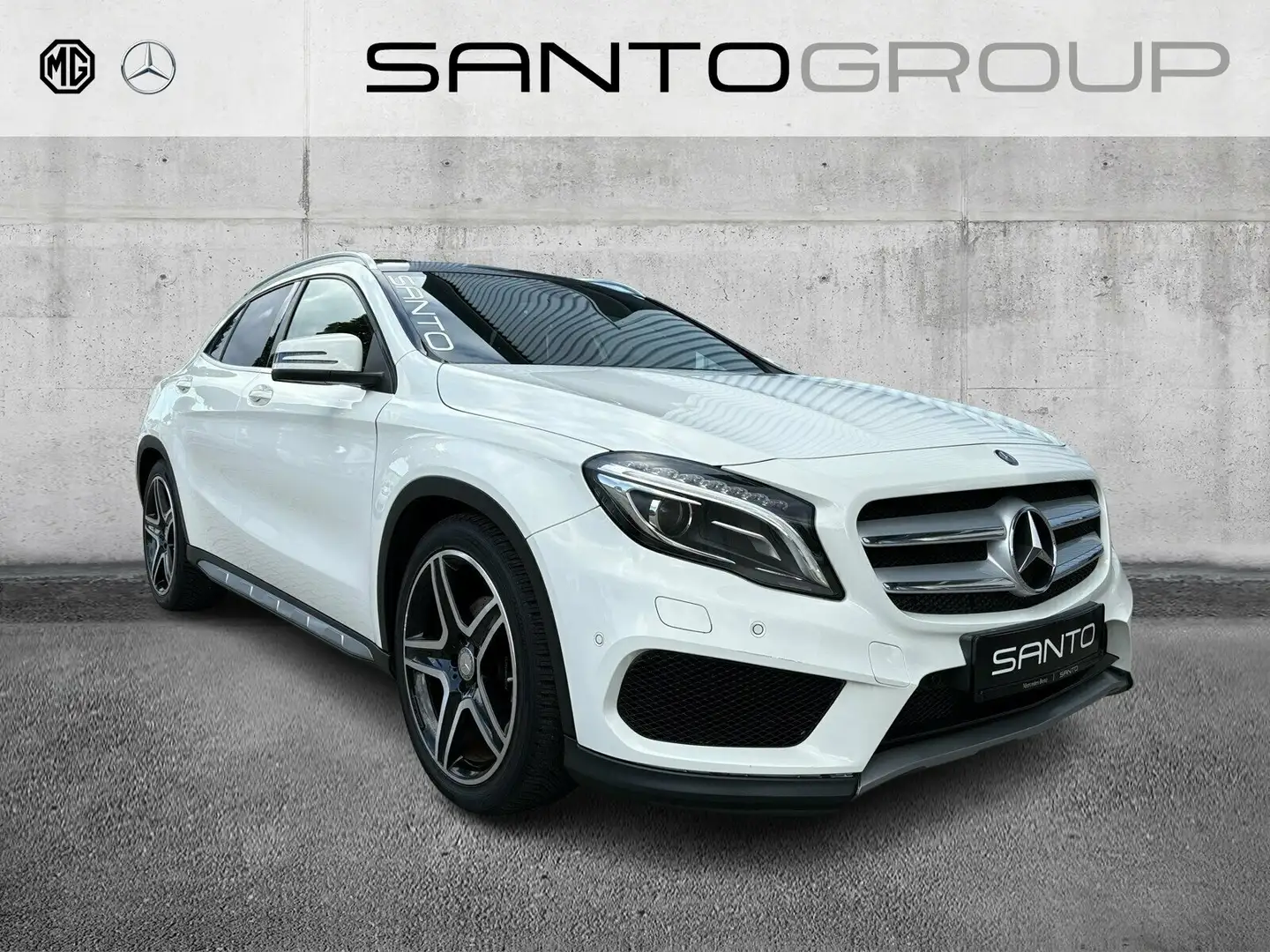 Mercedes-Benz GLA 200 GLA 200 AMG Line PANO NAVI LEDER XENON SHZ PDC Weiß - 1