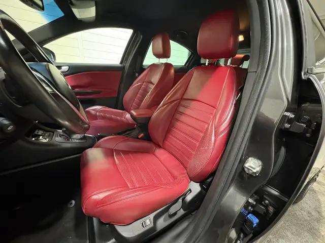 Alfa Romeo Giulietta view 12