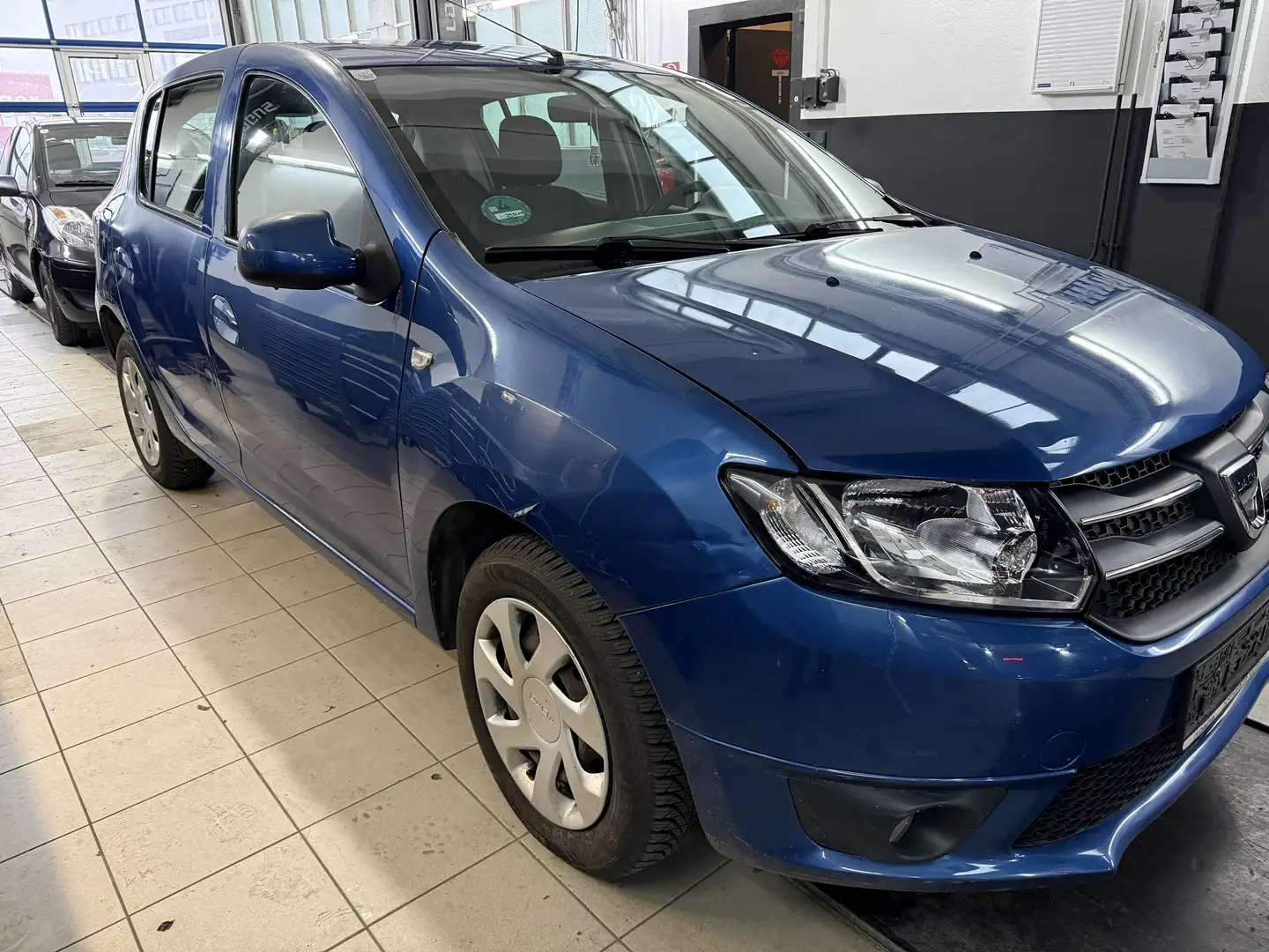 Dacia Sandero Lauréate dCi 75 Blau - 2