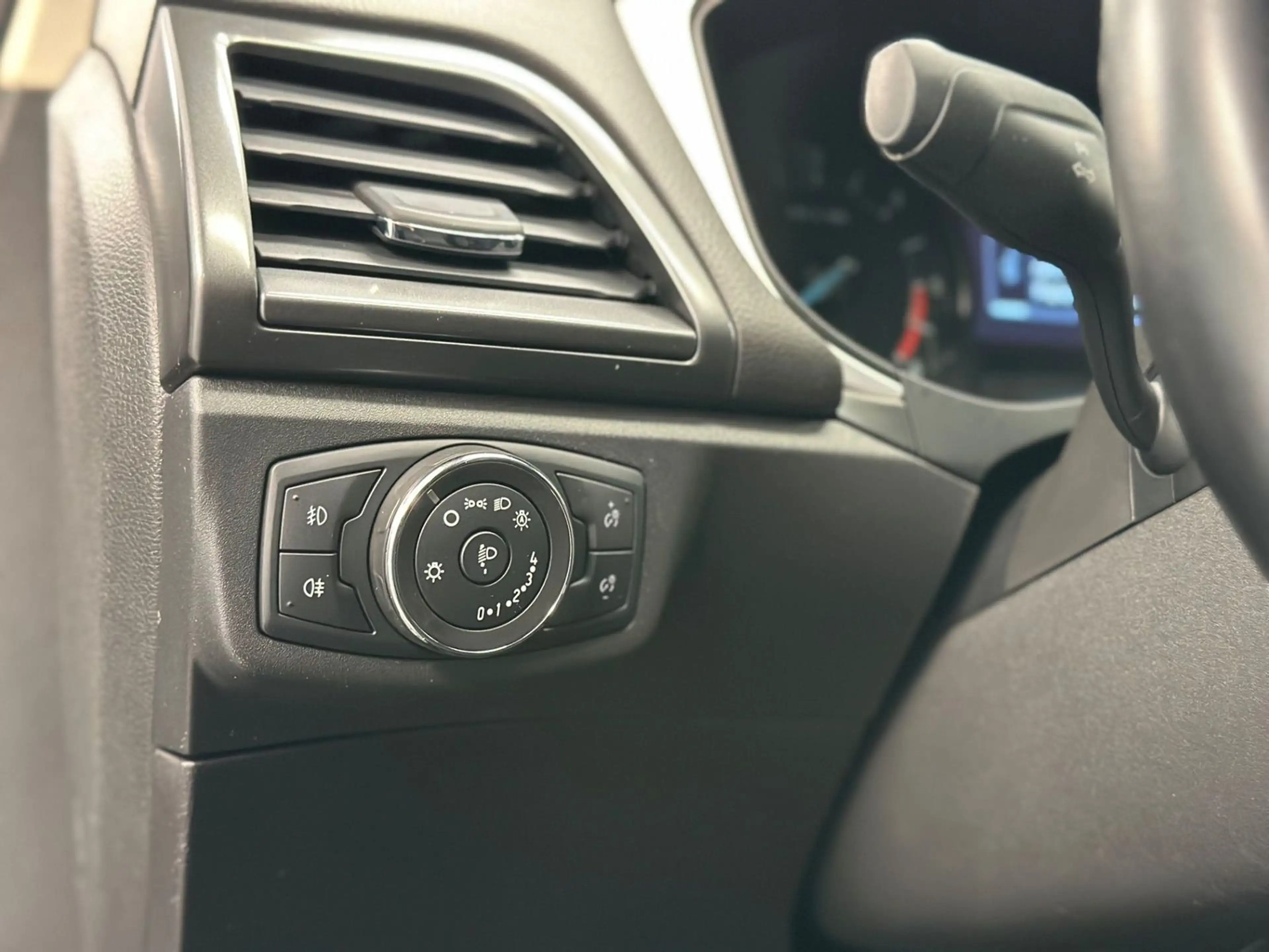 Ford Mondeo 2.0 TDCi Business Edition Start/Stopp — photo 15
