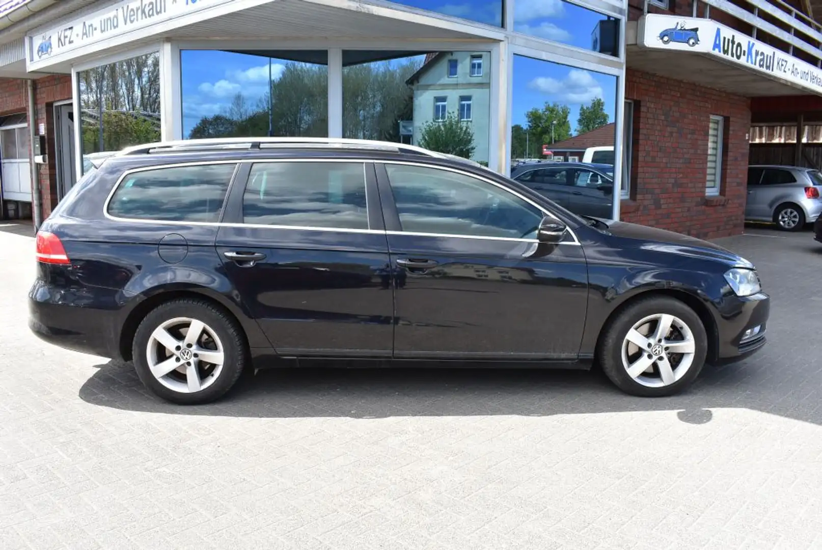 Volkswagen Passat Variant Passat Variant 1.6 TDI BMT Panoramaschiebedach Sit Negro - 2