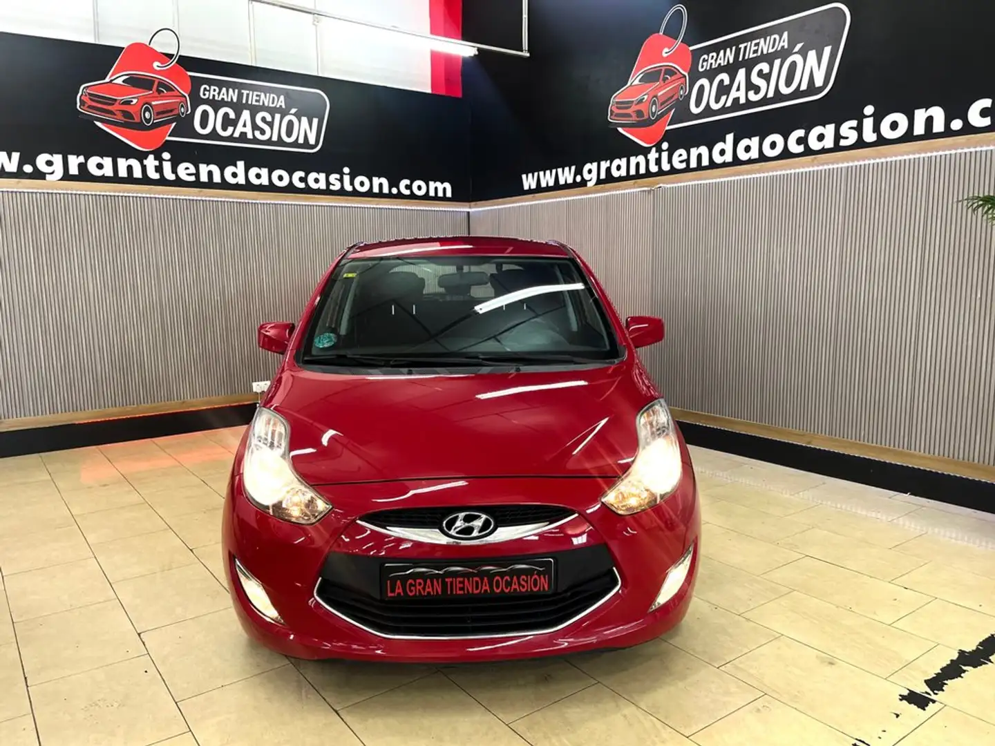 Hyundai iX20 1.4i SLE Rojo - 2