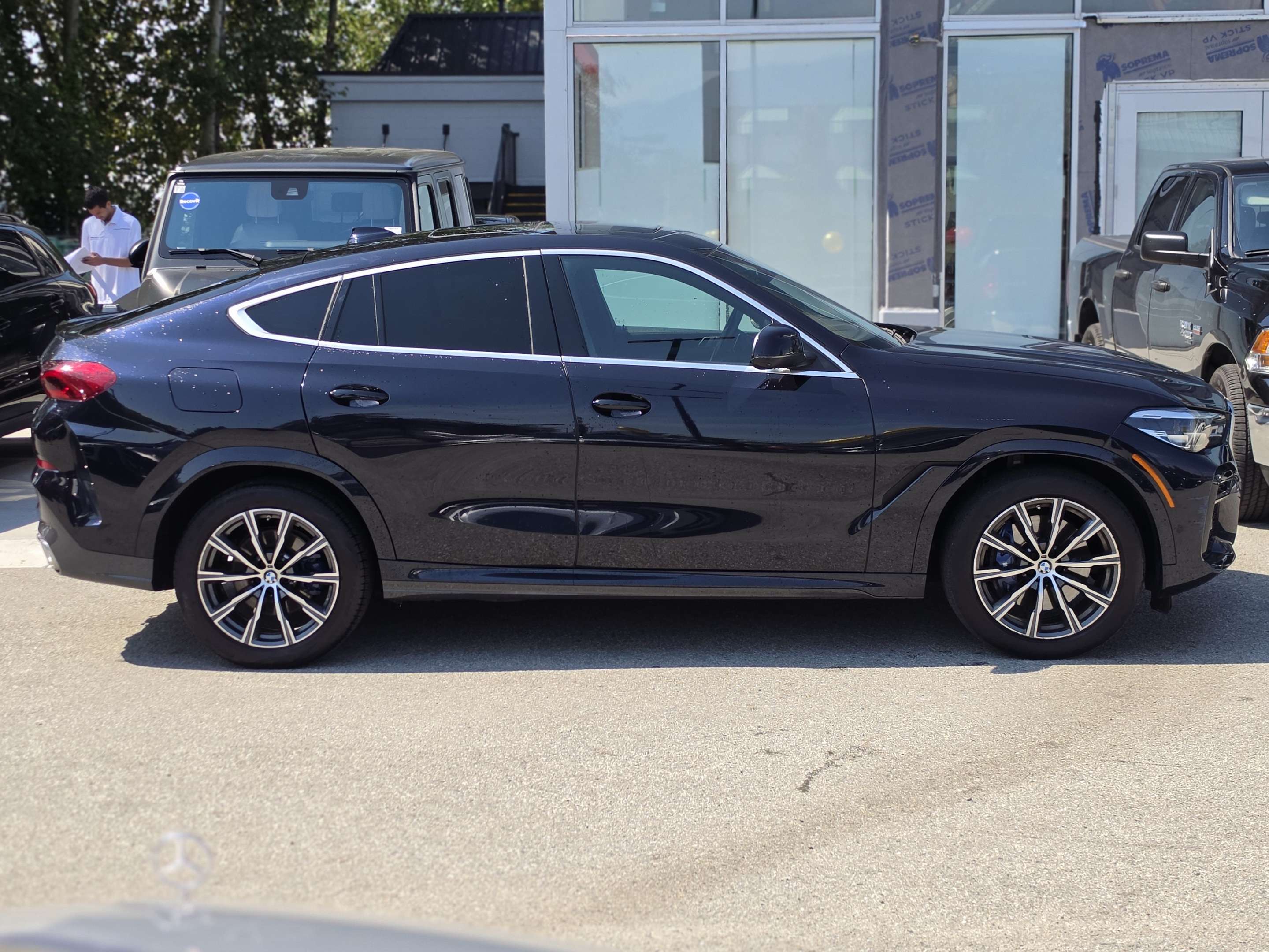 2022 BMW X6
