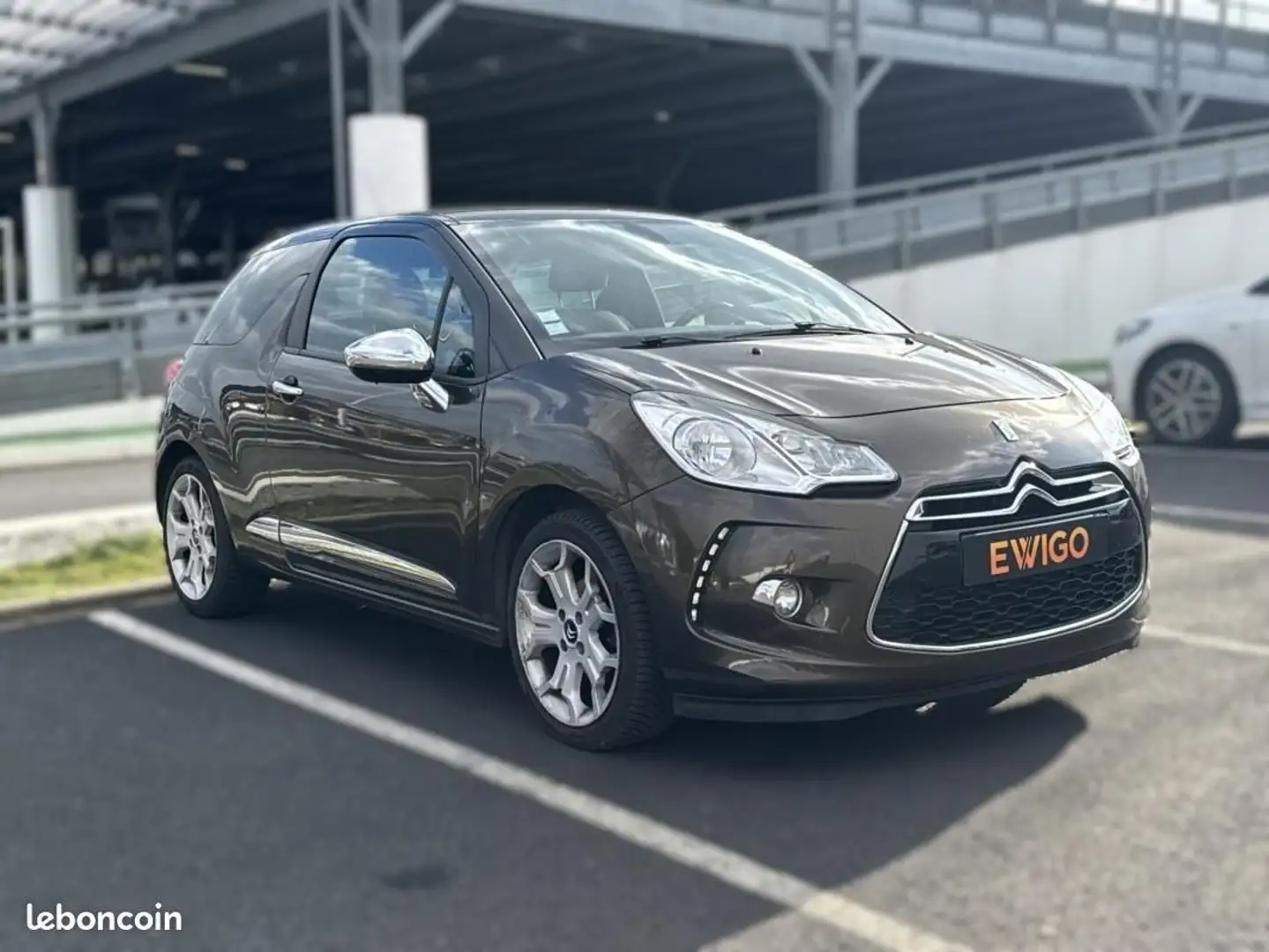DS Automobiles DS 3 1.6 hdi 90ch airdream sochic courroie neuve - 2