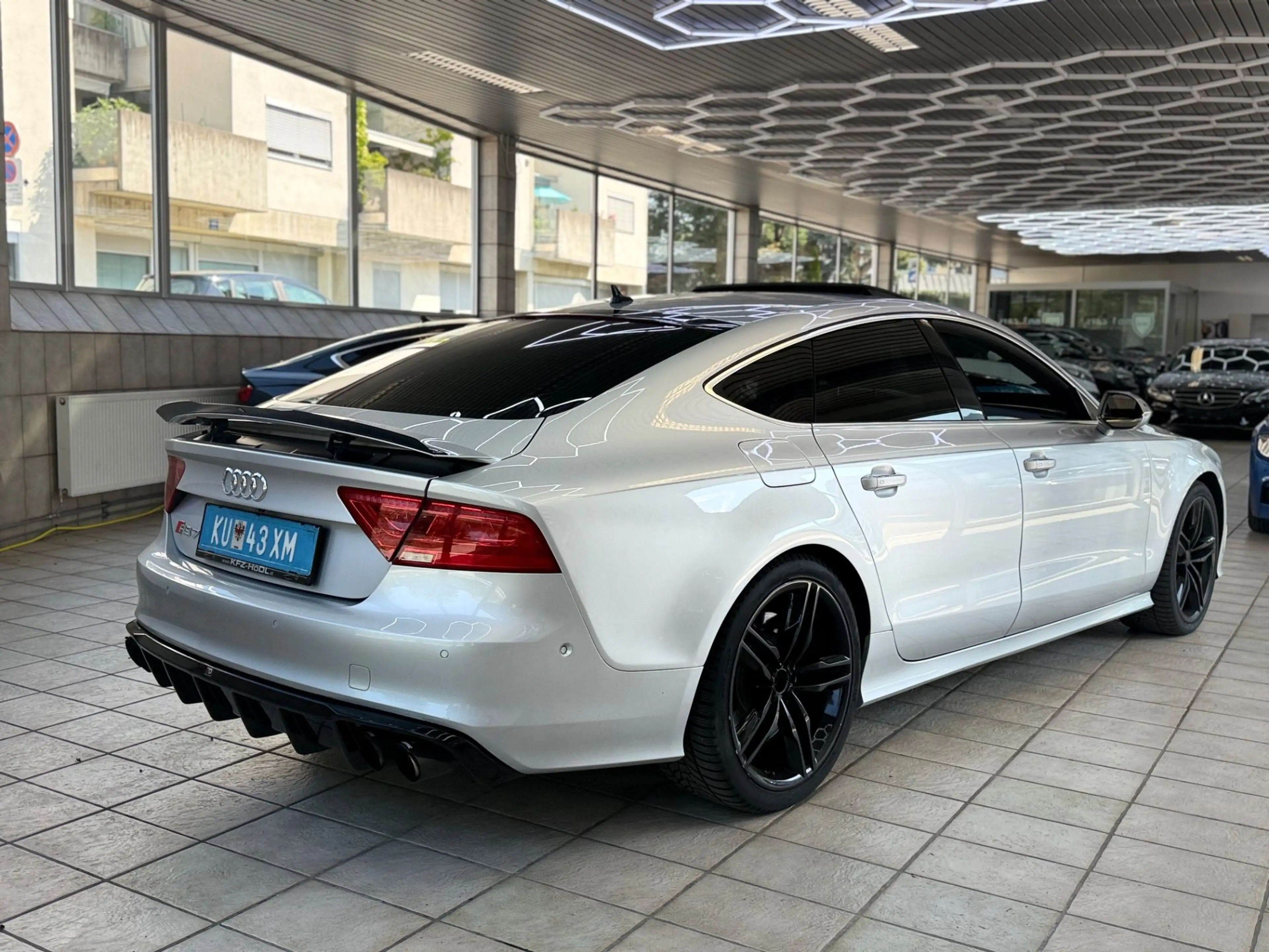 Audi S7 Sportback 4,0 TFSI quattro S-tronic — photo 8