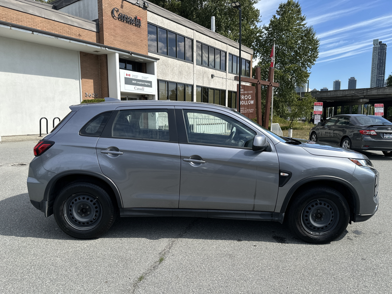 2023 Mitsubishi RVR ES — снимка 1