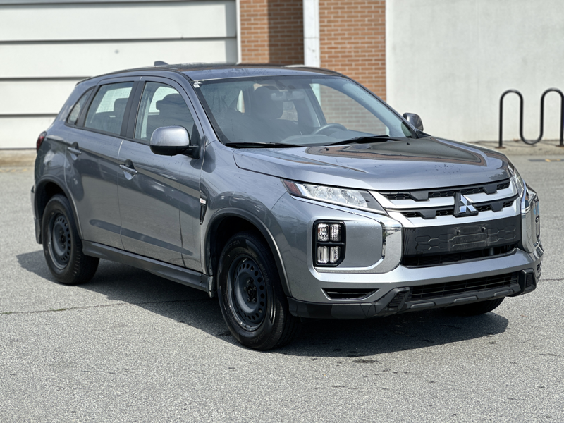 2023 Mitsubishi RVR ES — снимка 1