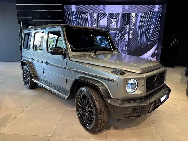 Mercedes-Benz G 400