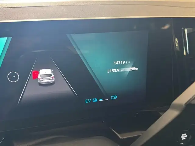 Renault Austral view 9