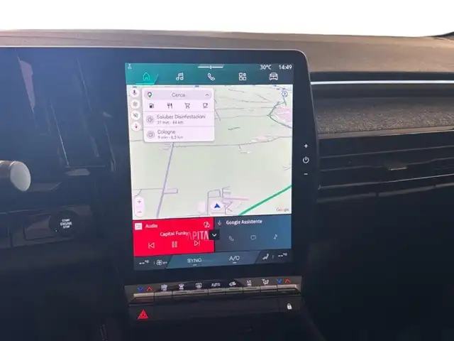 Renault Austral view 11