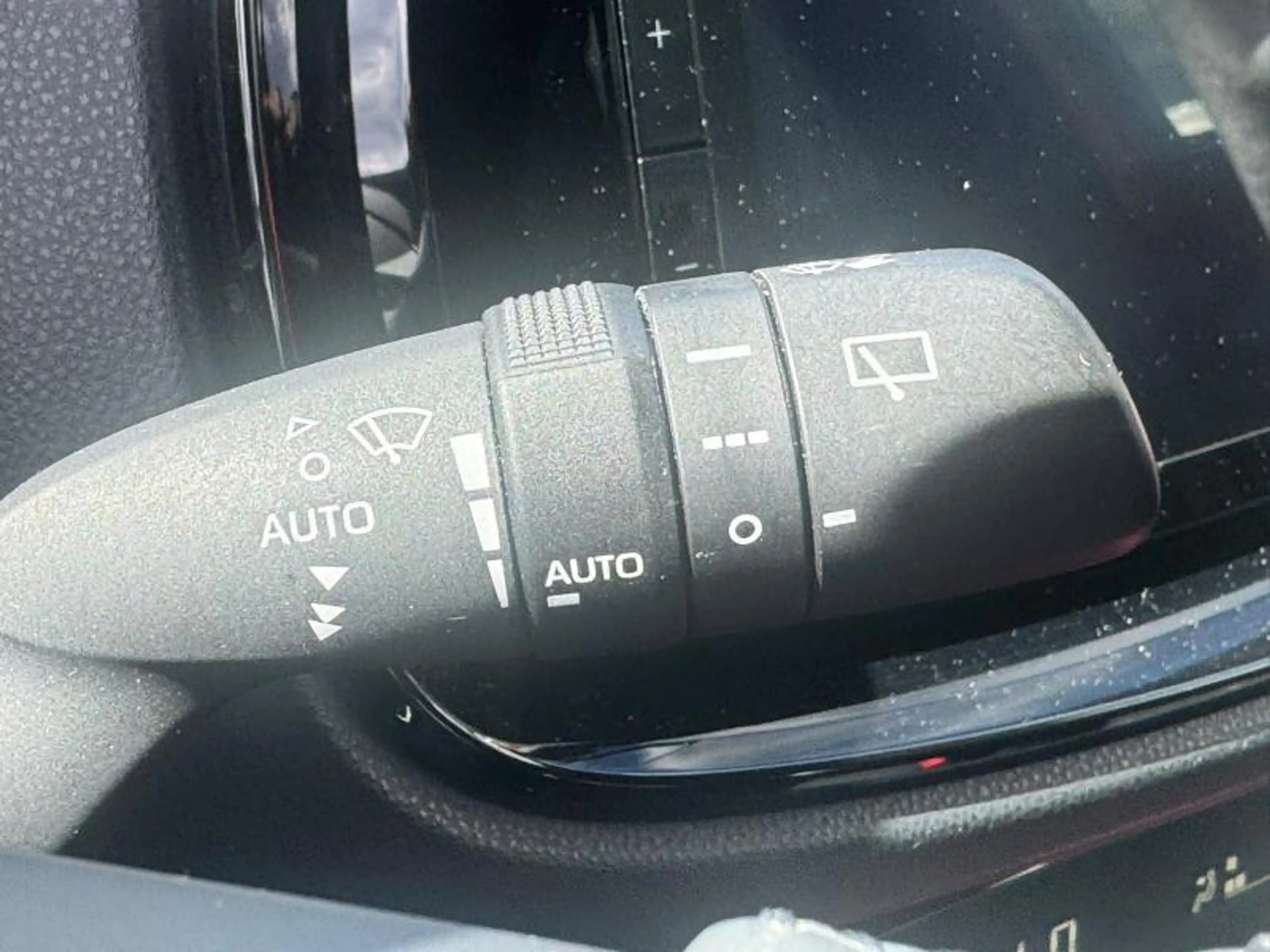 Toyota Aygo X Hatchback 1.0L MT X pulse + tech pack — photo 11