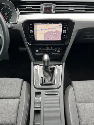 Volkswagen Passat view 15
