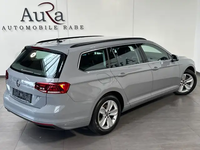 Volkswagen Passat view 5