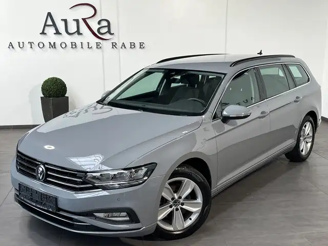 Volkswagen Passat view 2