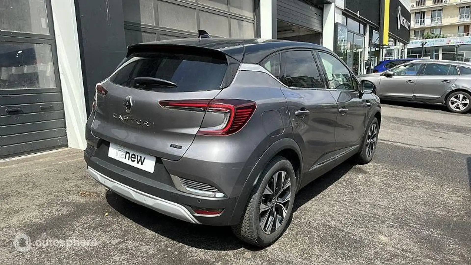 Renault Captur 1.6 E-Tech hybride 145ch Techno - 2