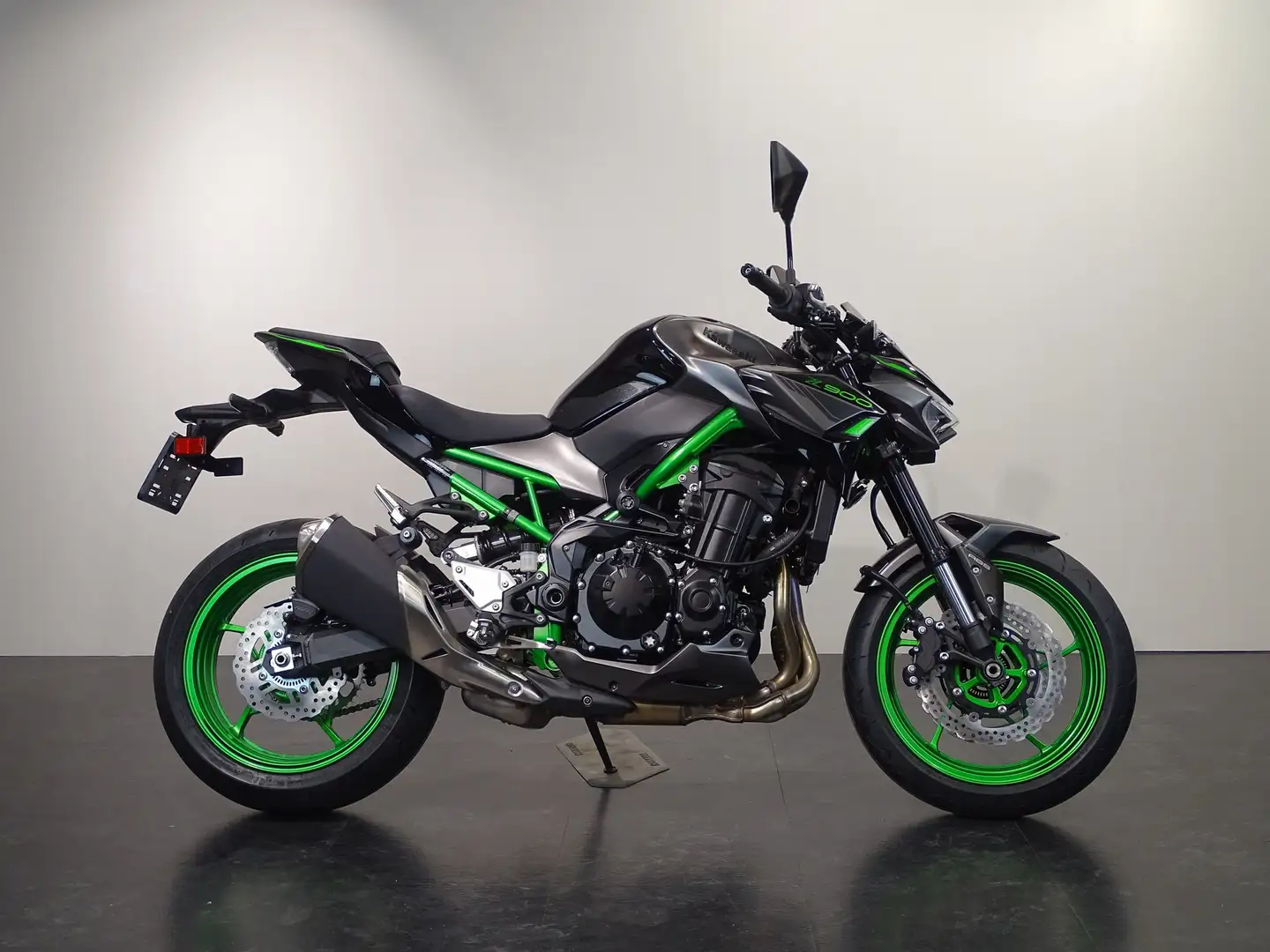 Kawasaki Z 900 70 KW Zwart - 1