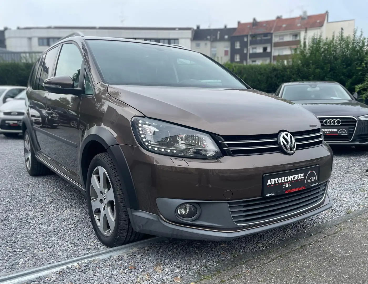 Volkswagen Cross Touran 1.4  TSI *2-HAND*NAVI*KLIMA*SHZ*AHK*PDC* Braun - 1