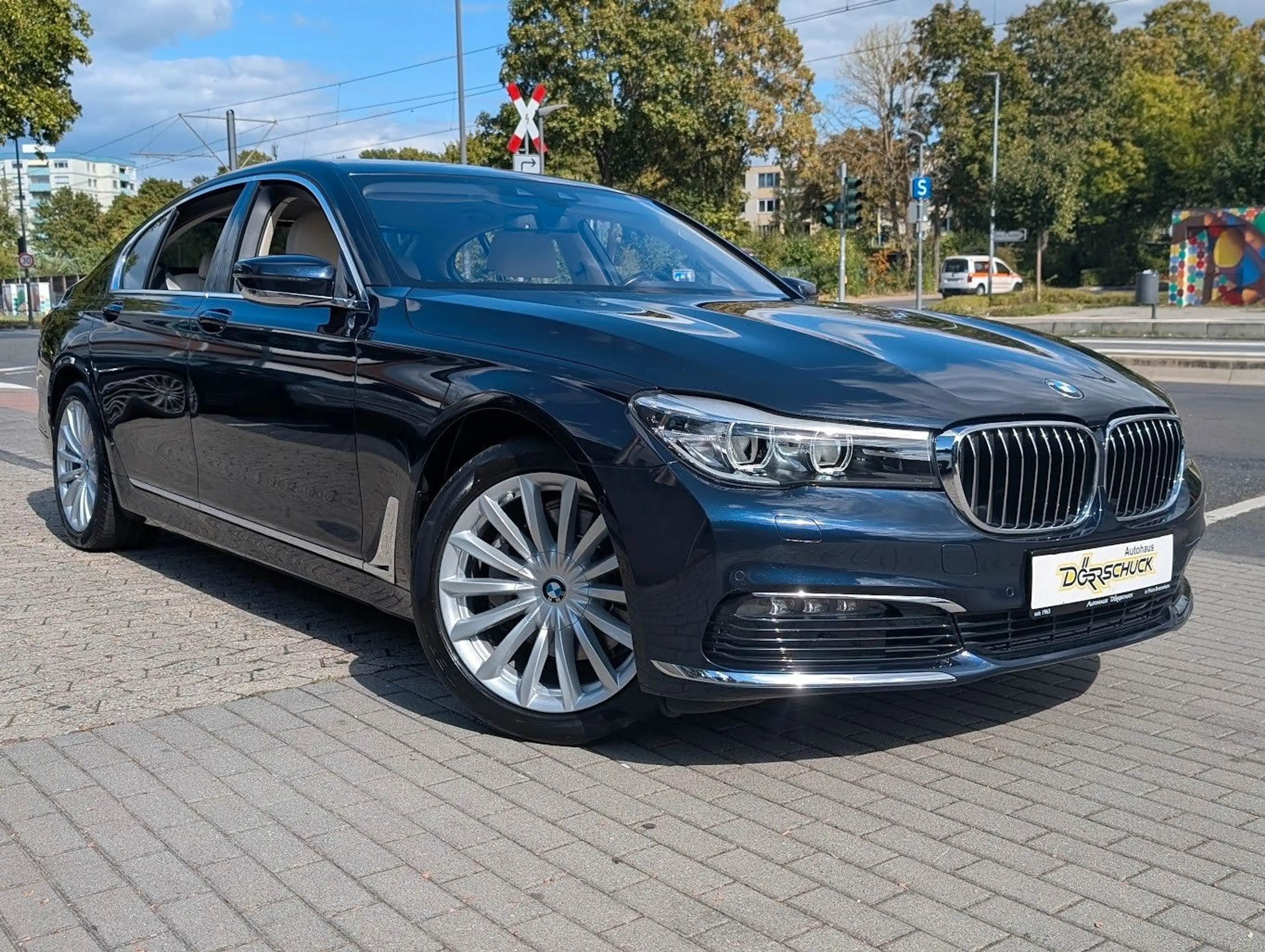 BMW 725 725d G11 Massage. Kamera. NAVI. 4-Zonen-Klima — photo 5