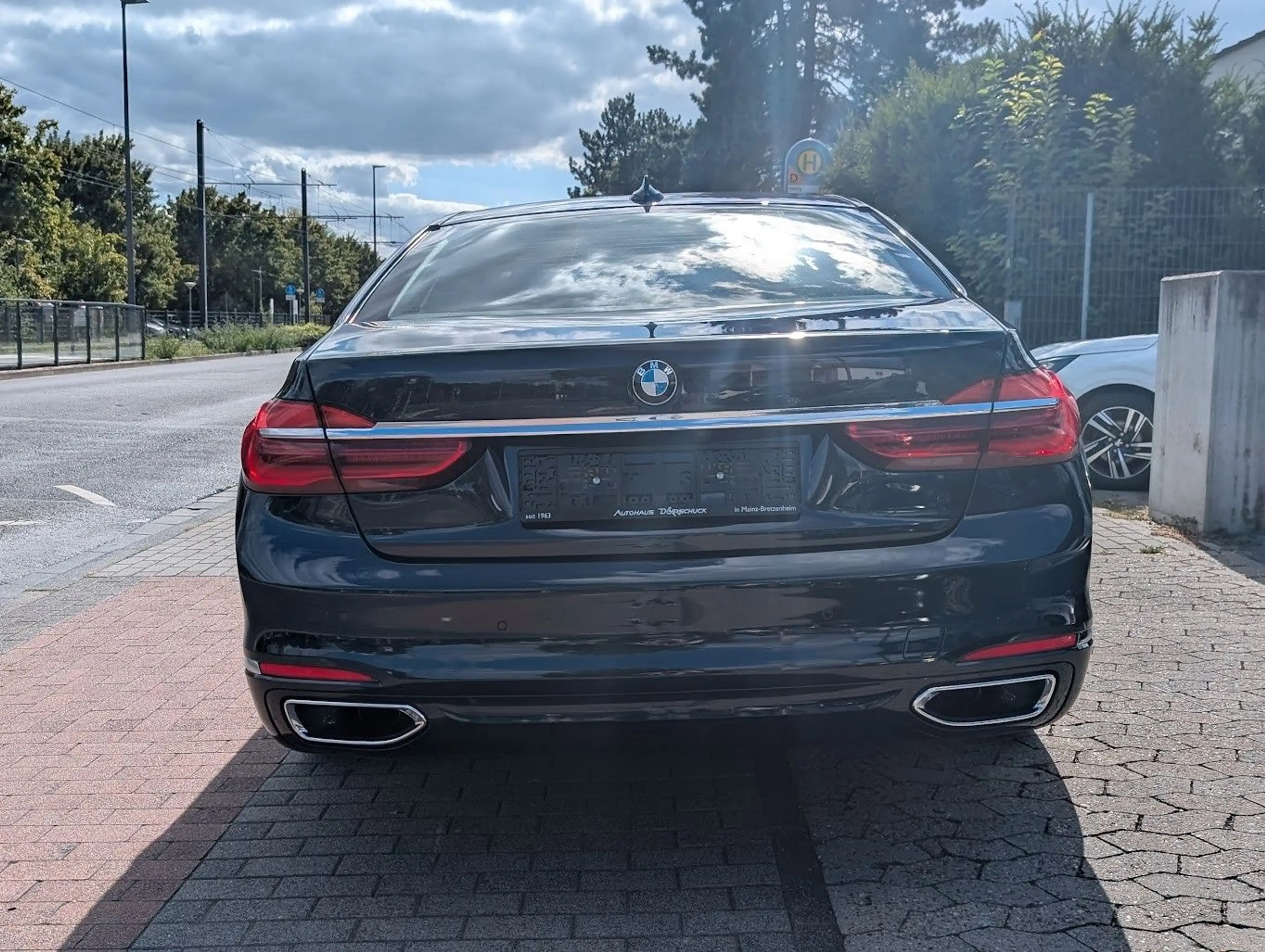 BMW 725 725d G11 Massage. Kamera. NAVI. 4-Zonen-Klima — photo 7