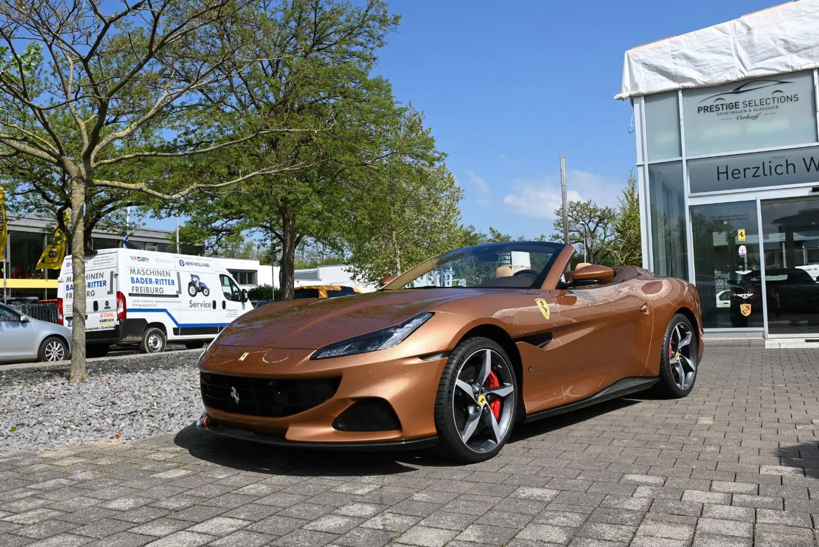 Ferrari Portofino M/Atelier Einzelstück/Voll/Sofort/ADAS Brązowy - 1