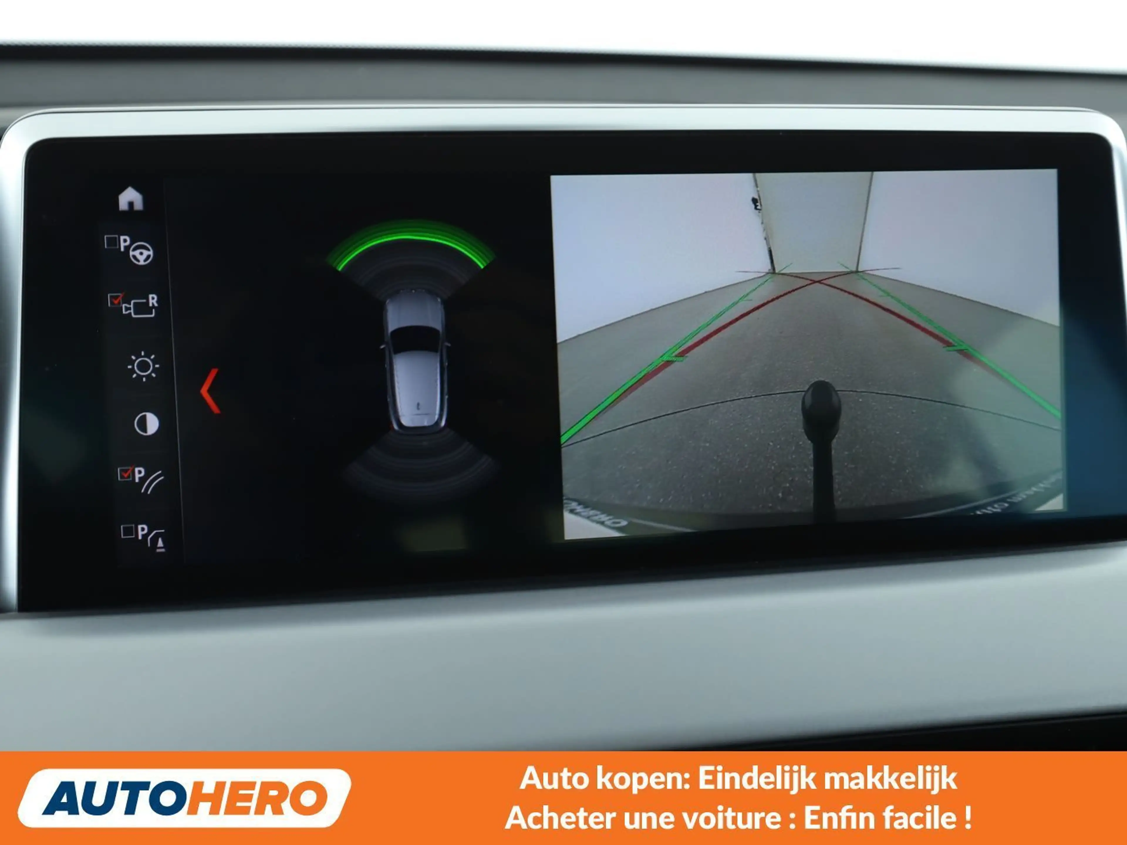 BMW X2 sDrive 18i Advantage — photo 9