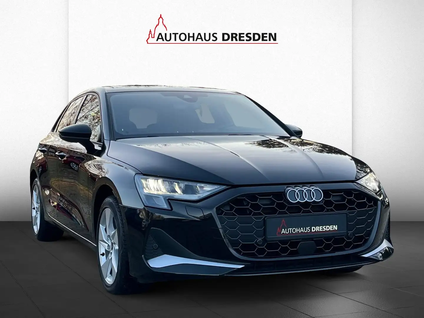 Audi A3 30 Sportback 1.5 TFSI (MHEV) advanced LED+SHZ Schwarz - 2