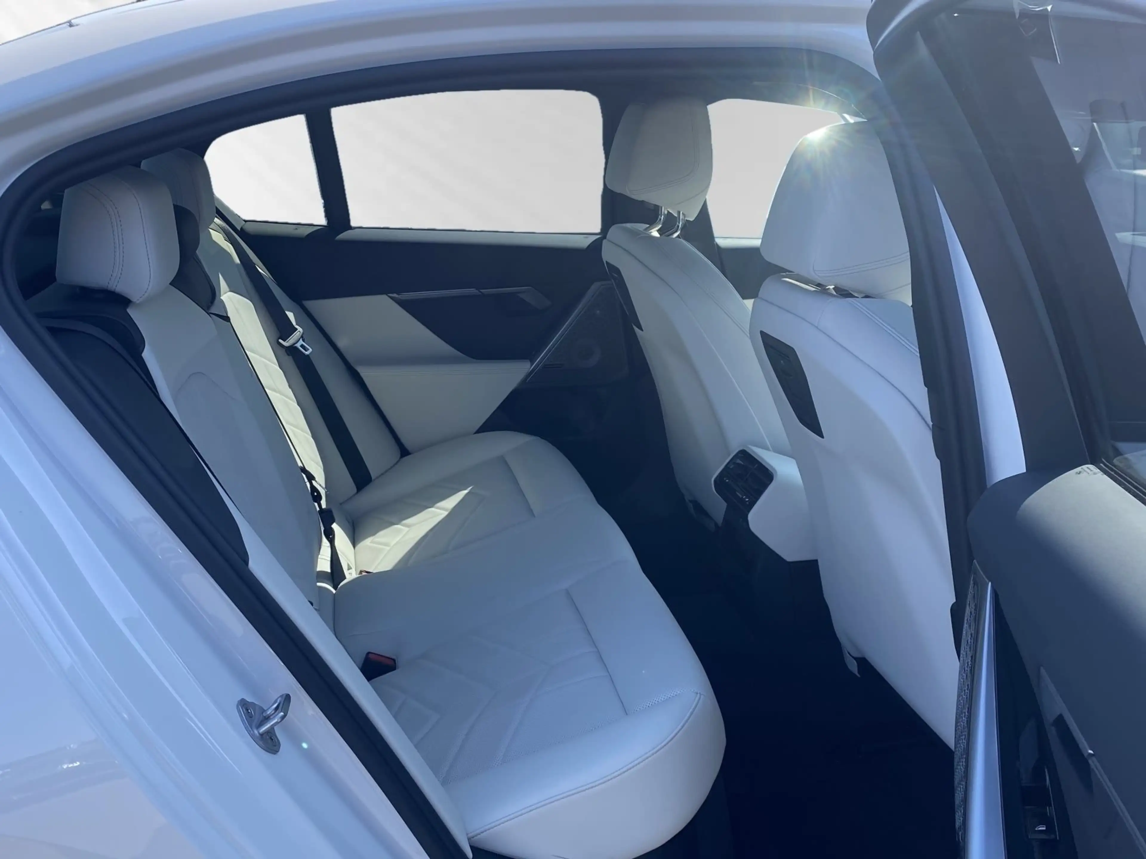 BMW 550 e xDrive M Sport|Bowers&Wilkins|Autobahnass. — photo 15