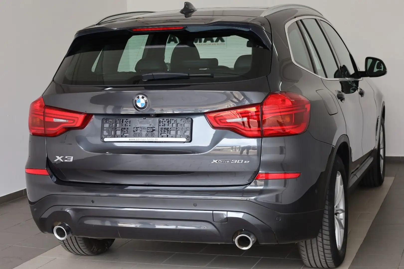 BMW X3 xDrive 30 e Advantage,Navi,LED,Panoram,Kamera Šedá - 2