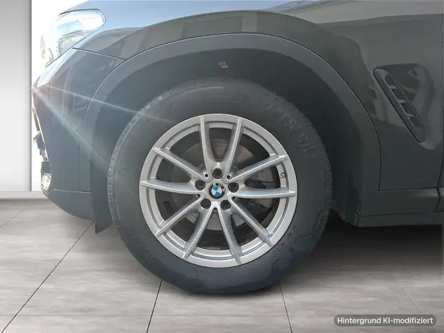 BMW X3 view 6