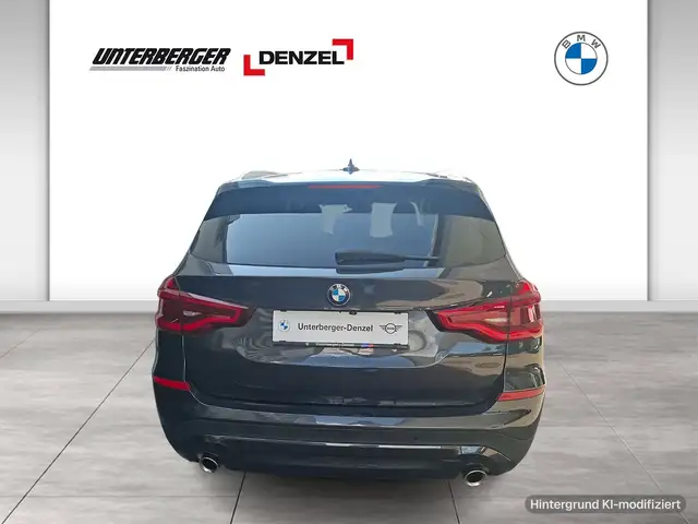 BMW X3 view 5