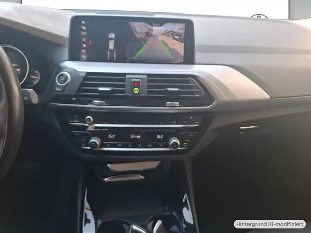 BMW X3 view 8