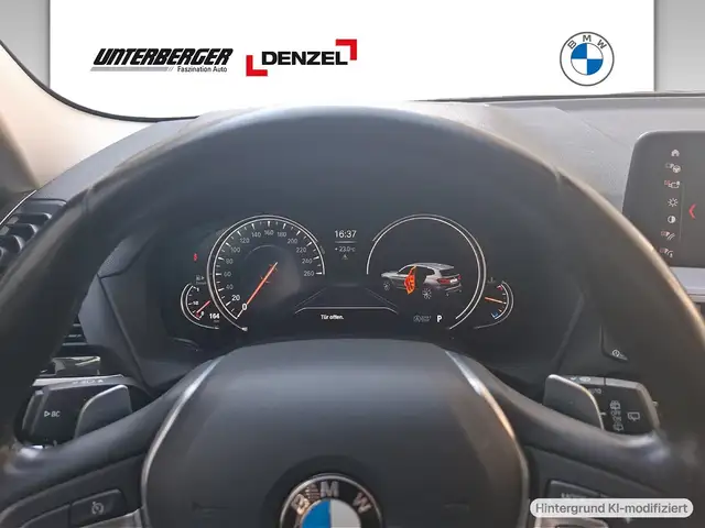 BMW X3 view 9