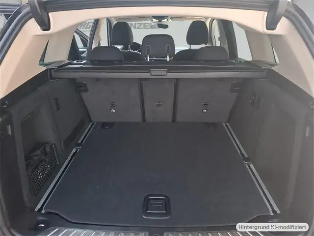 BMW X3 view 12