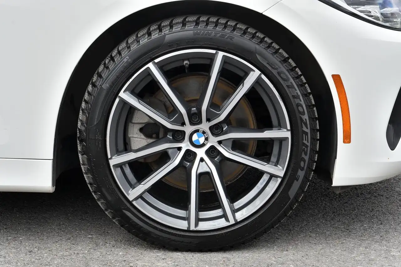 BMW 4 Series снимка BMW 4 Series