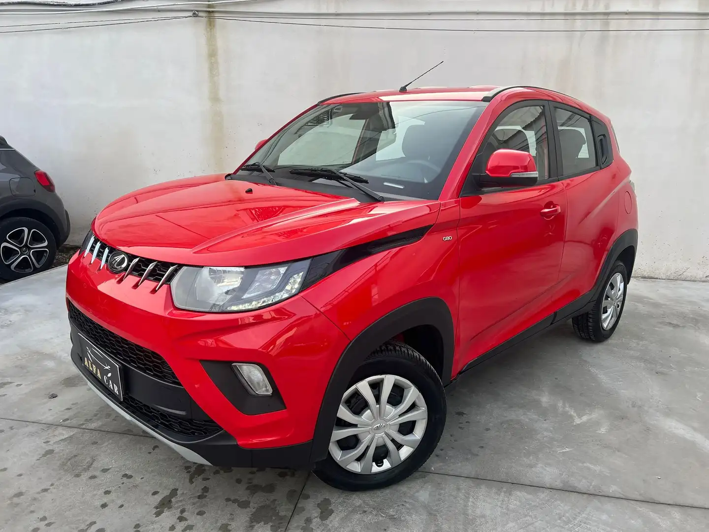 Mahindra KUV100 KUV100 1.2 87CV K6+ 2025!!! Rot - 1