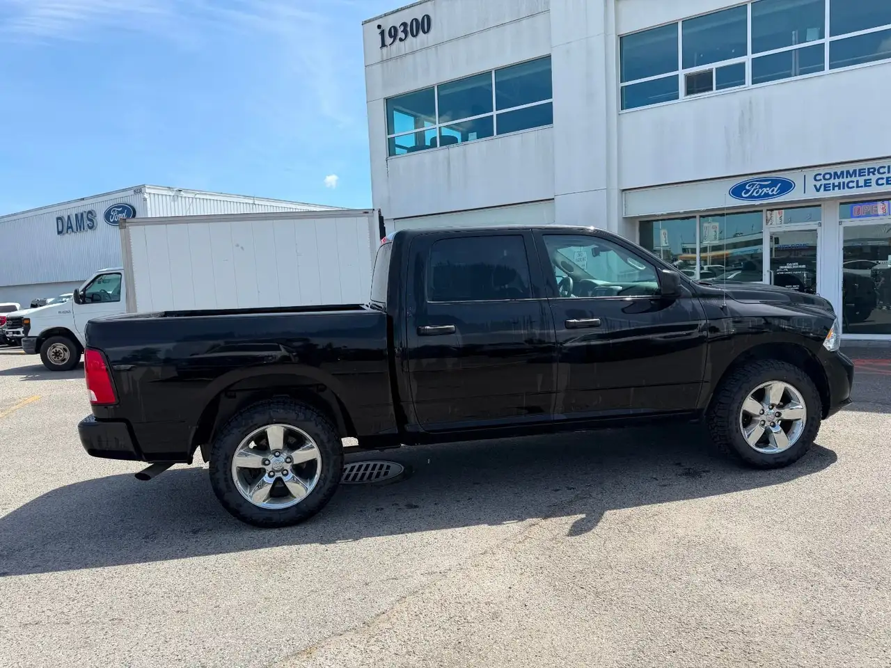 RAM 1500 снимка RAM 1500