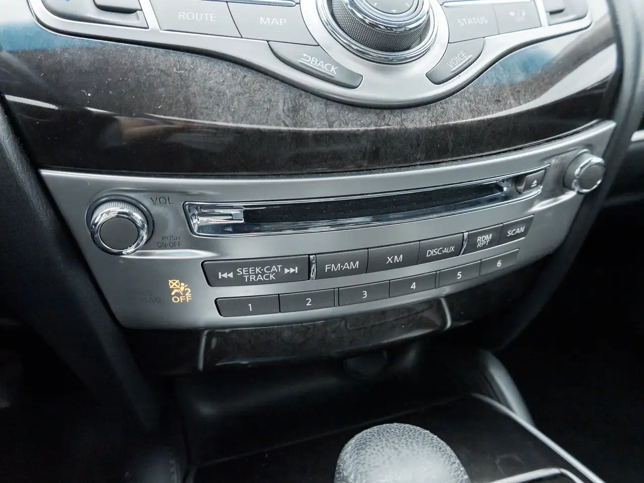 Infiniti QX60 снимка Infiniti QX60