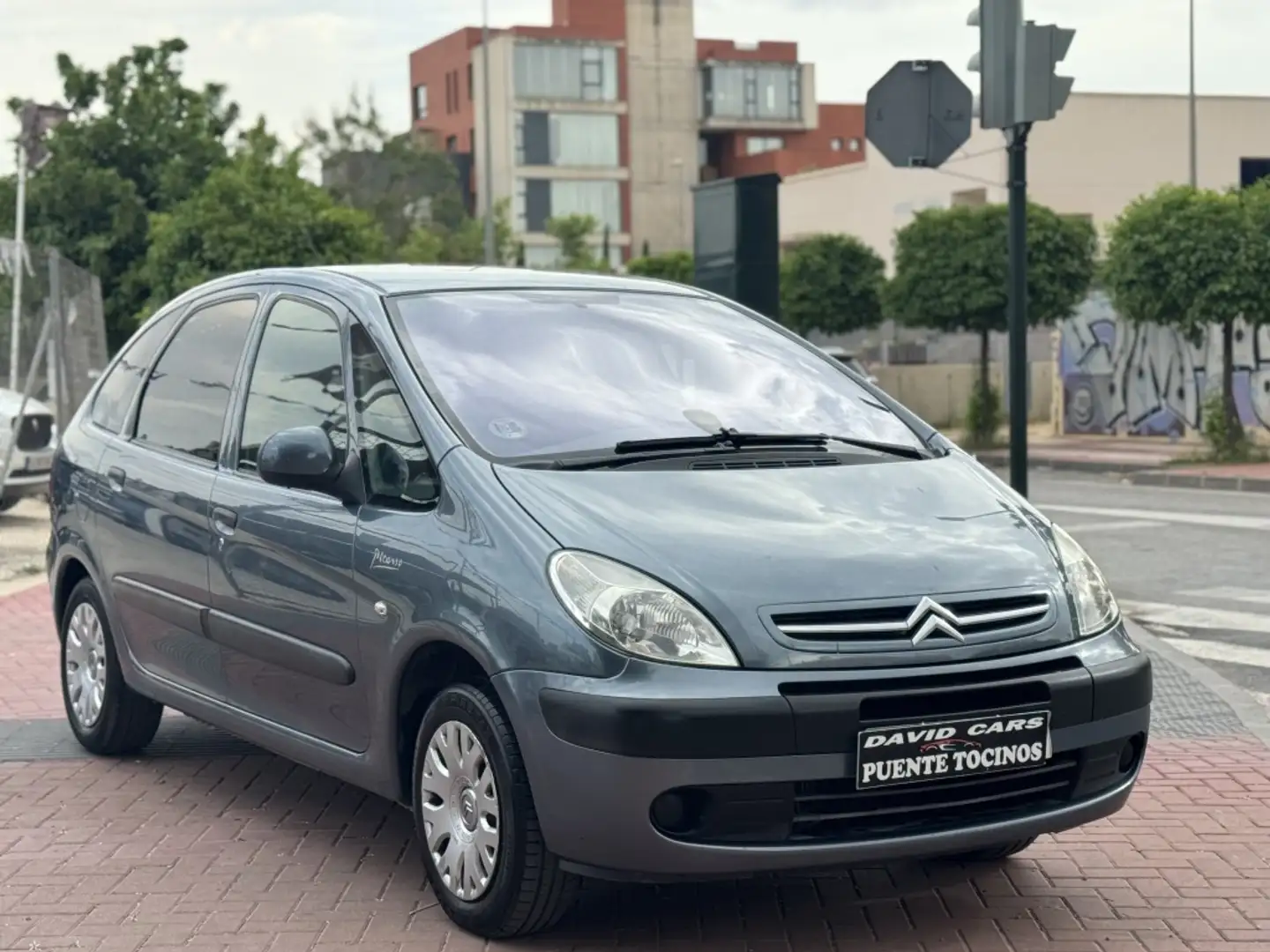 Citroen Xsara Picasso 1.6HDi SX plava - 1