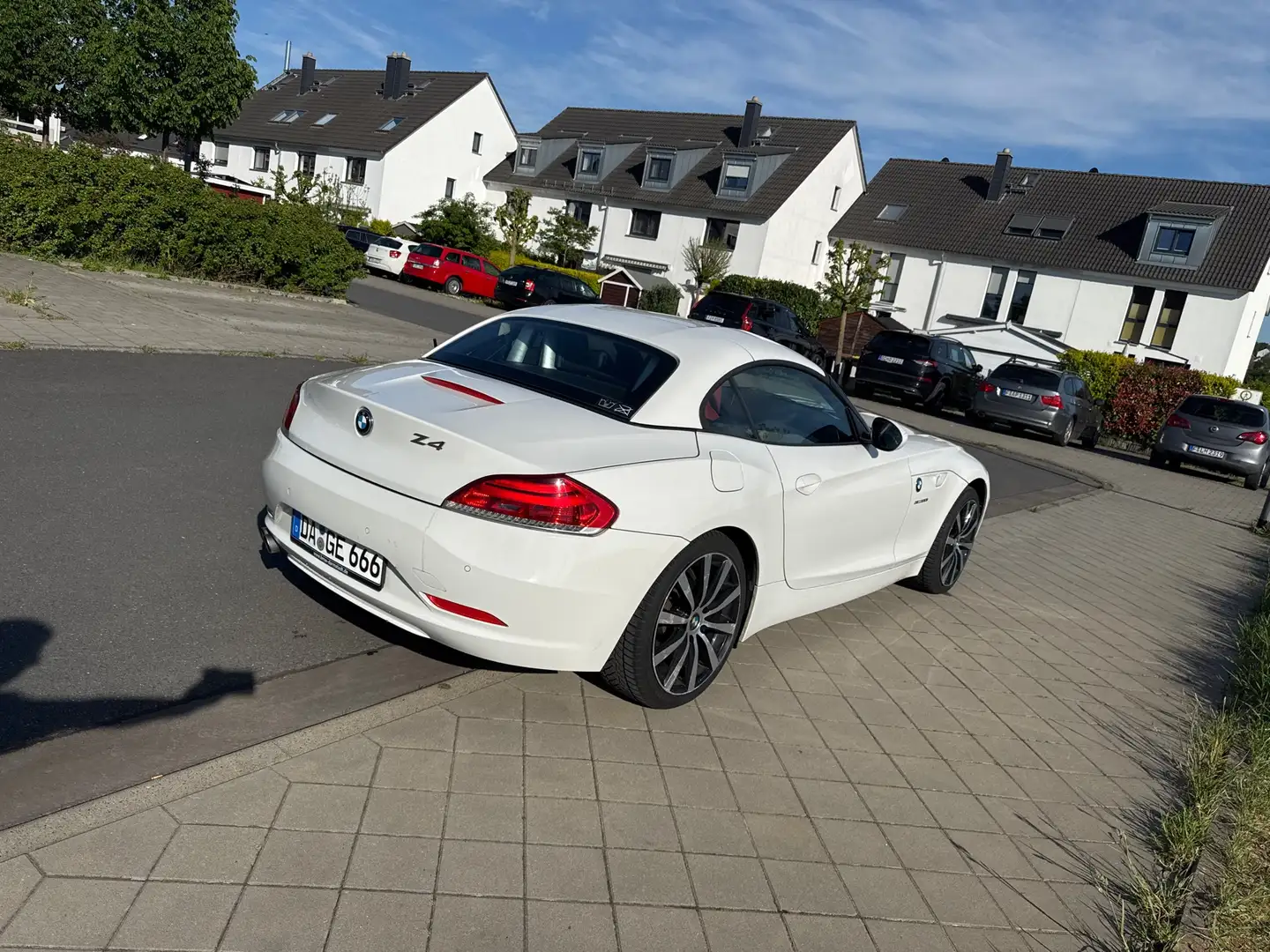 BMW Z4 sDrive30i Aut. Neuer Kofferraum und Karten - 2