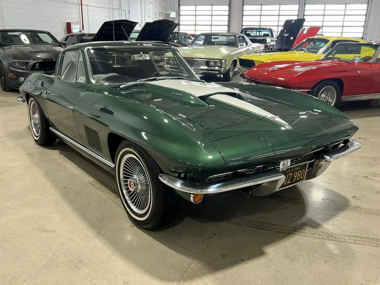 Chevrolet Corvette снимка Chevrolet Corvette