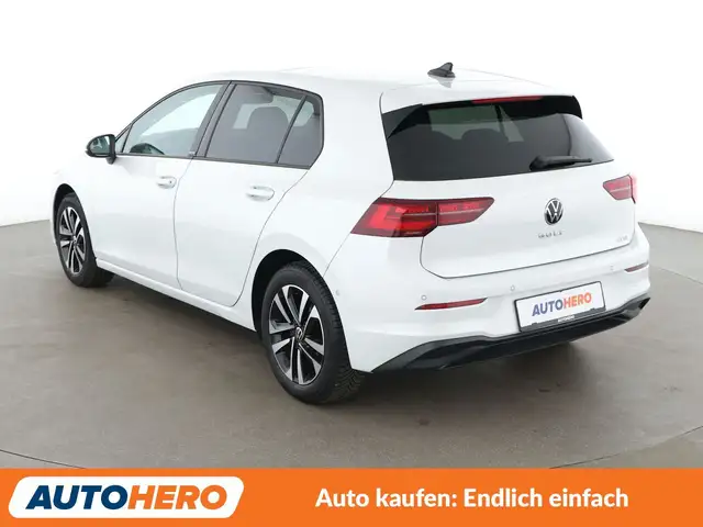 Volkswagen Golf view 4