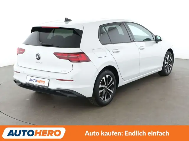 Volkswagen Golf view 6