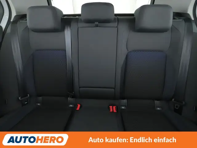Volkswagen Golf view 15