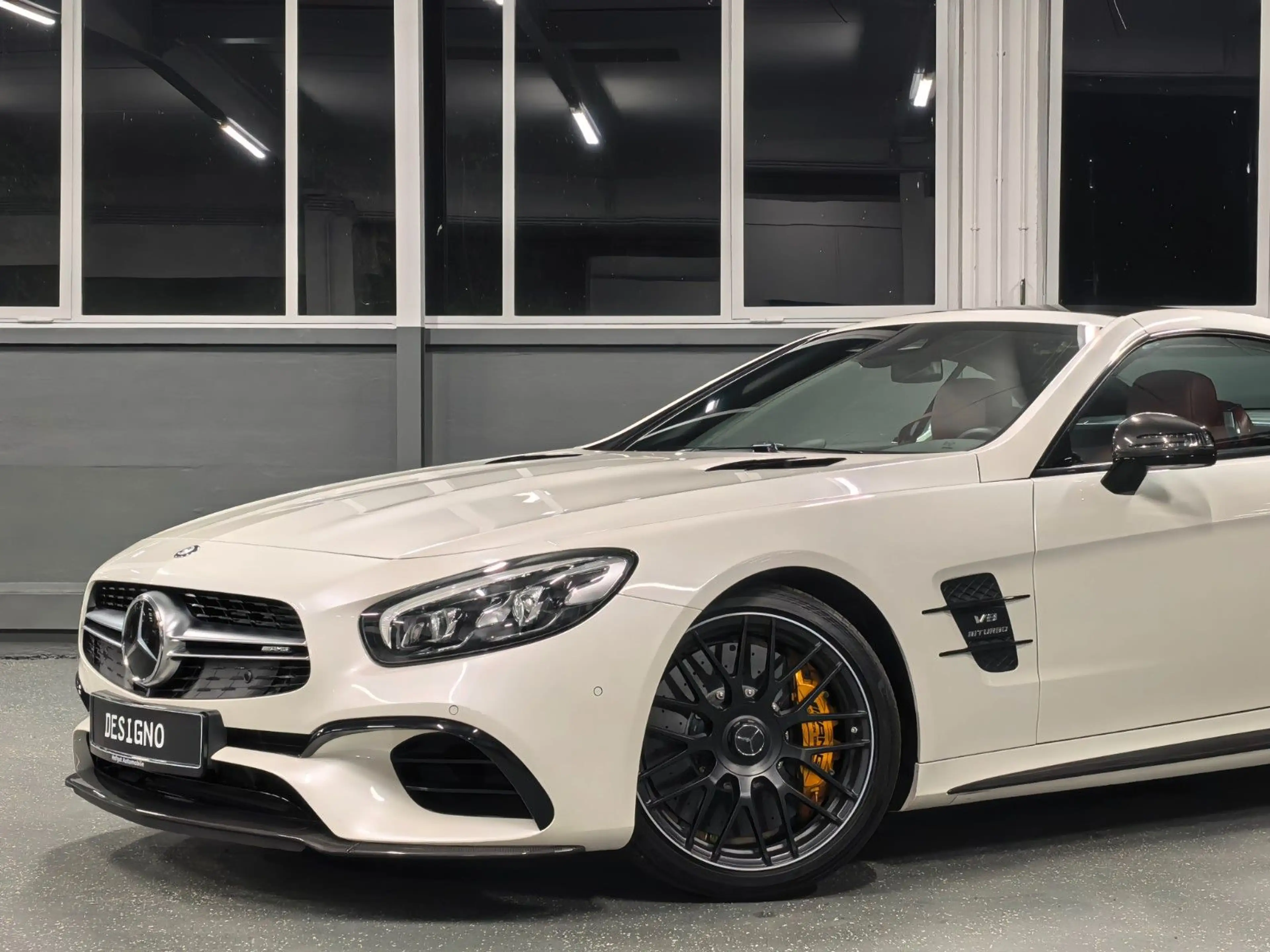 Mercedes-Benz SL 63 AMG 1. HAND | AMG CARBON EXT. | KERAMIK