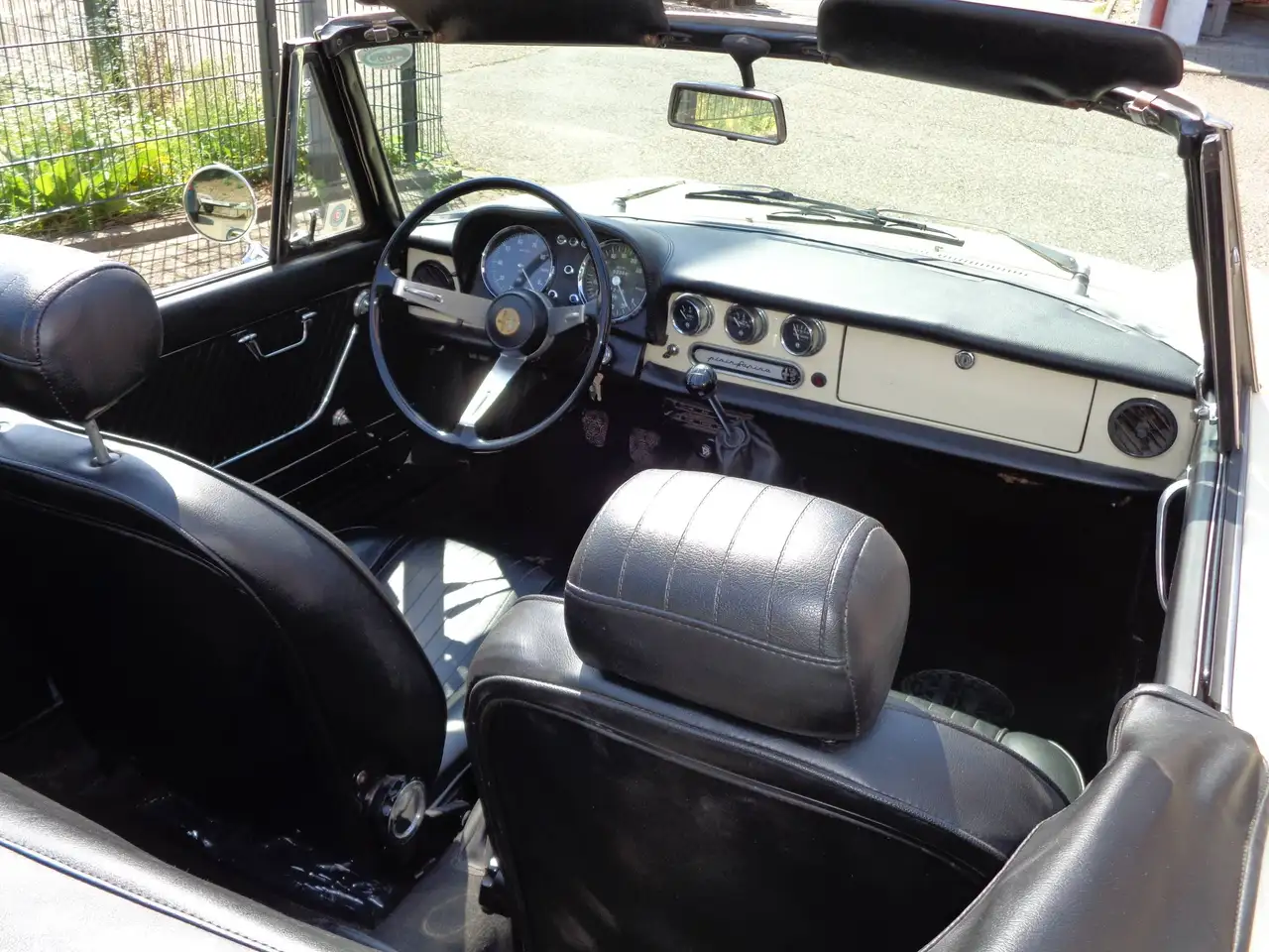 Alfa Romeo Spider 1750 Rundheck, Motor 11Tkm, einmaliger Sammlerzust, foto 8