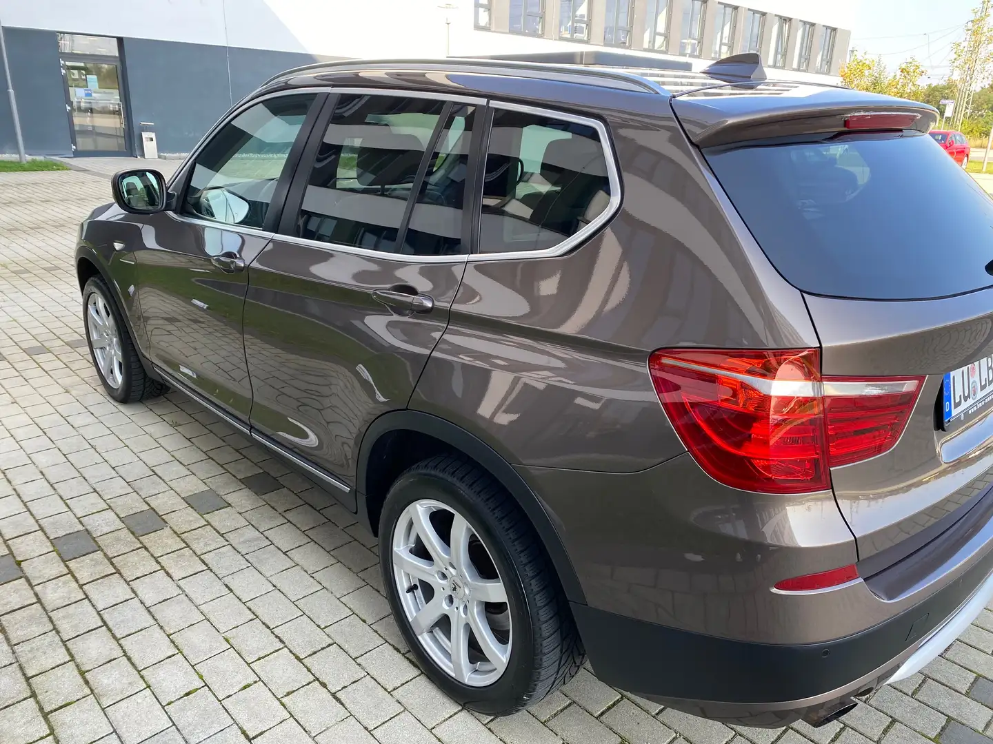 BMW X3 SUV/Geländewagen/Pickup in Braun gebraucht in Bremerhaven für €  13.999