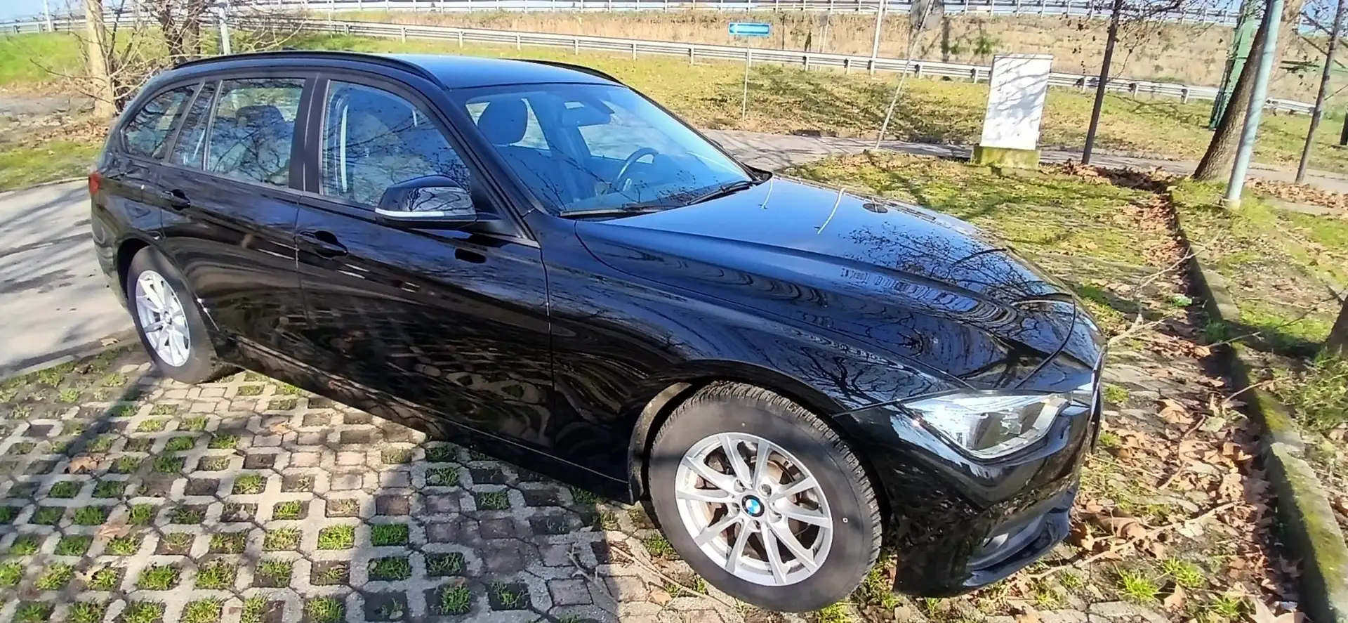 BMW 318 Serie 3 F31 Touring 318d Business Advantage auto Nero - 2