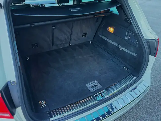 Volkswagen Touareg view 23